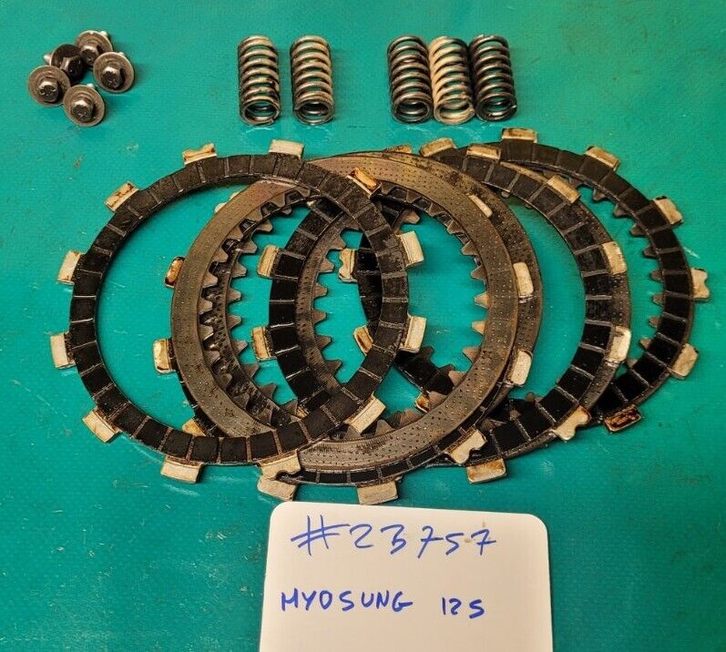 Embrayage Avec Ressorts HYOSUNG GV 125 Aquila 06 (23757)