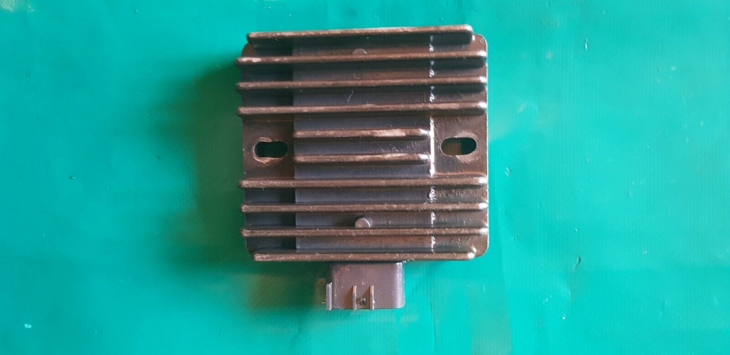 Régulateur de tension Yamaha 250 raptor 2007