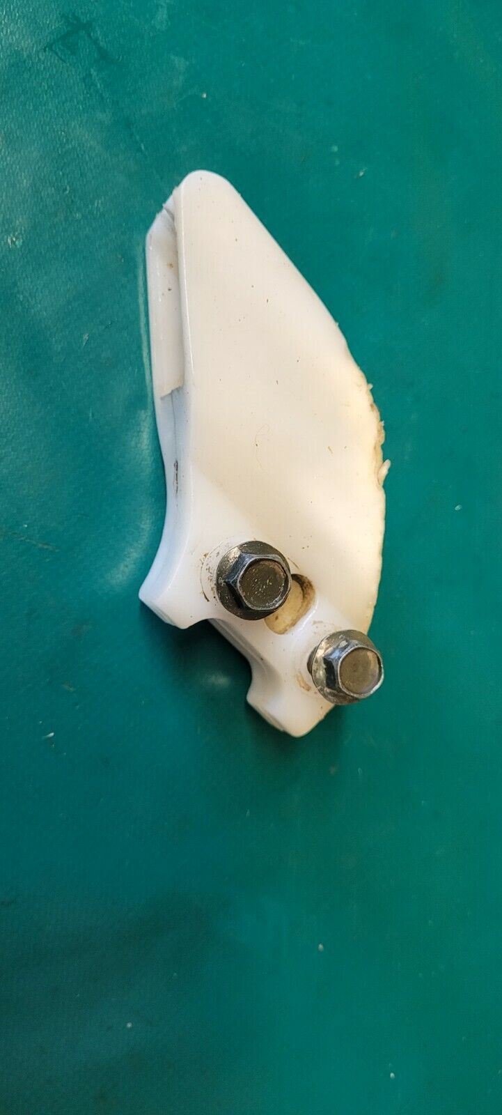 Guide chaine inférieur blaster Yamaha ph1 (modèle avec tambours av)