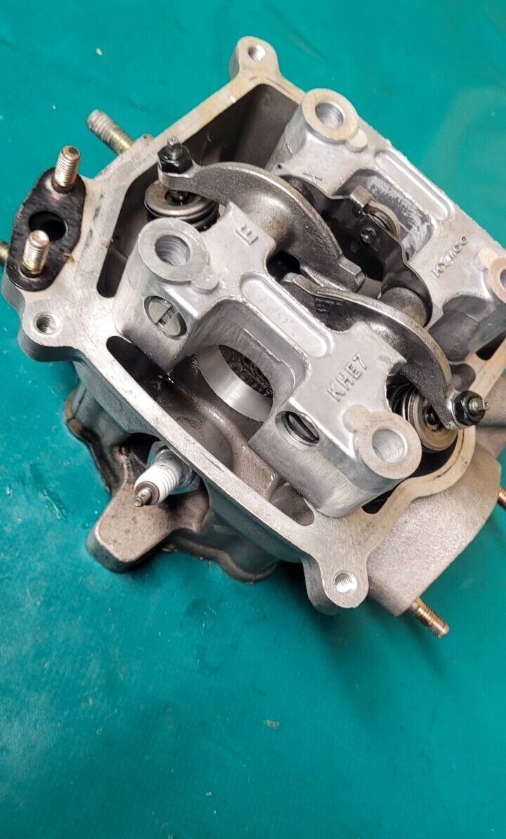 Culasse Complète 1000 Km KYMCO 250 MXU 2005 (23701)