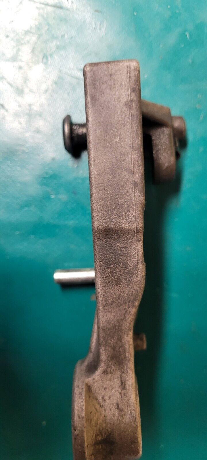 Platine Porte Étrier Arrière HONDA 600 Hornet 2007 Modele Injection (24168)