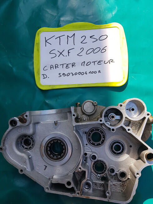 Carter moteur côté sans numéro 59030004100R KTM 250 SXF de 2006