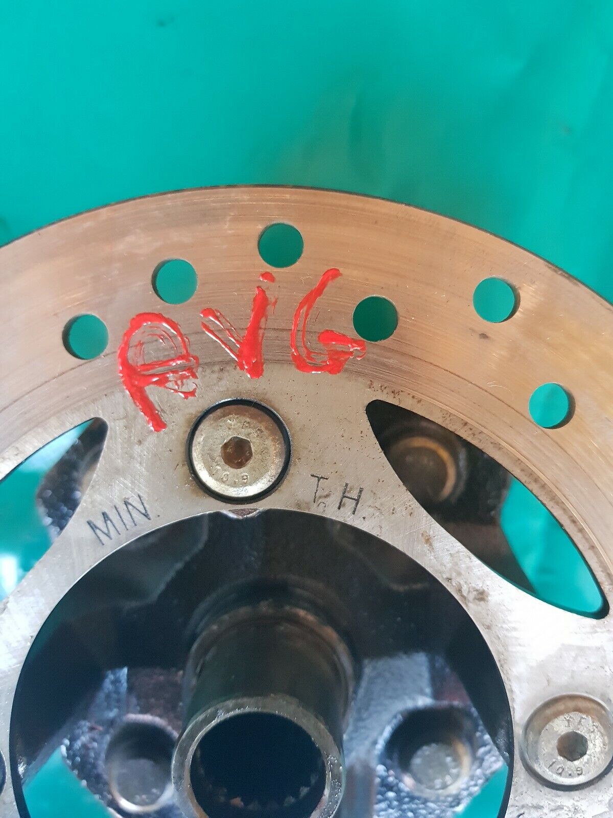 Étoile de roue avant gauche avec disque masaï masai A700 2009 (dinli)