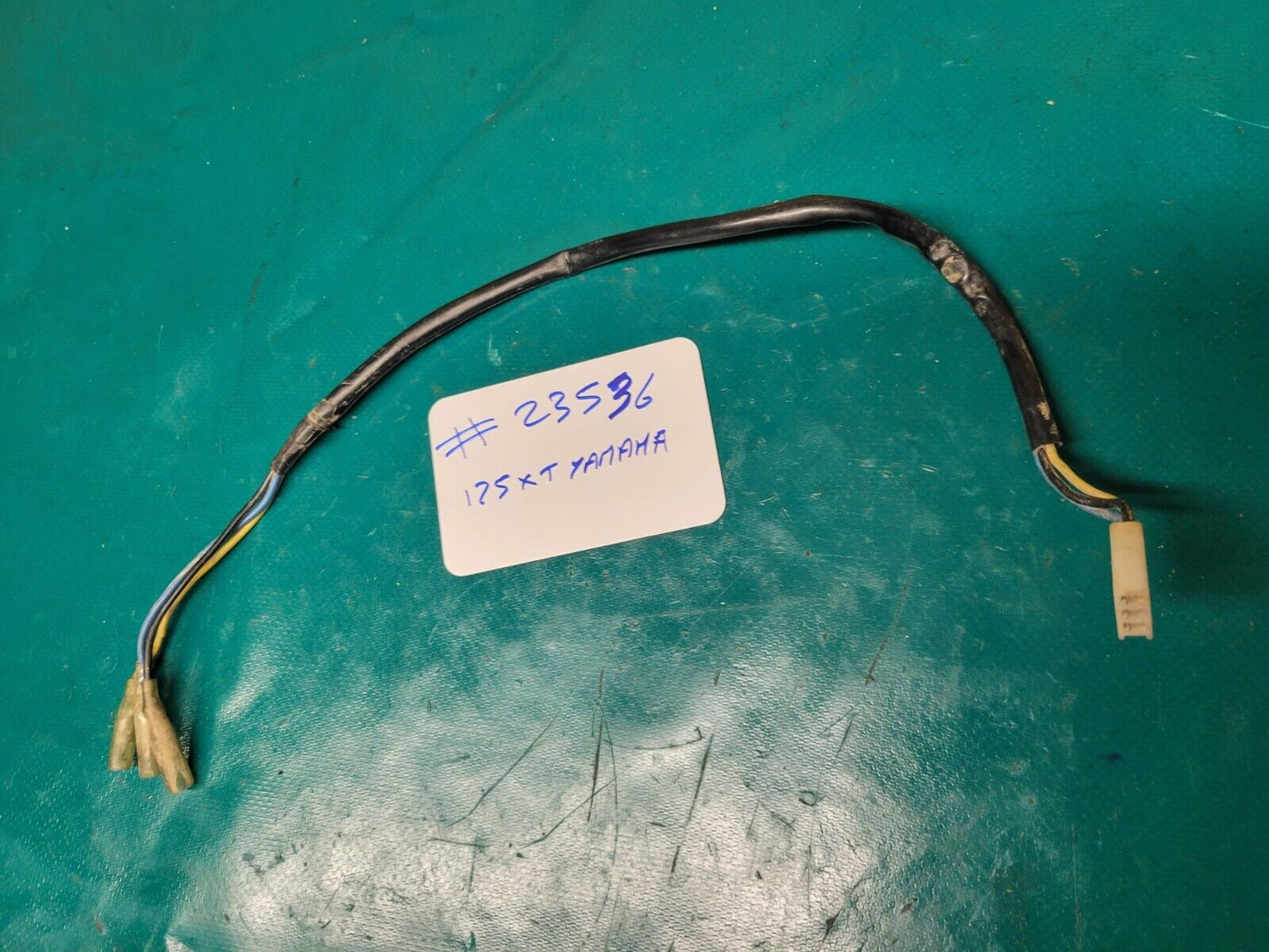 faisceau de feu arrière Yamaha 125 XT 12V 3YU 1993 (Rf #23536)