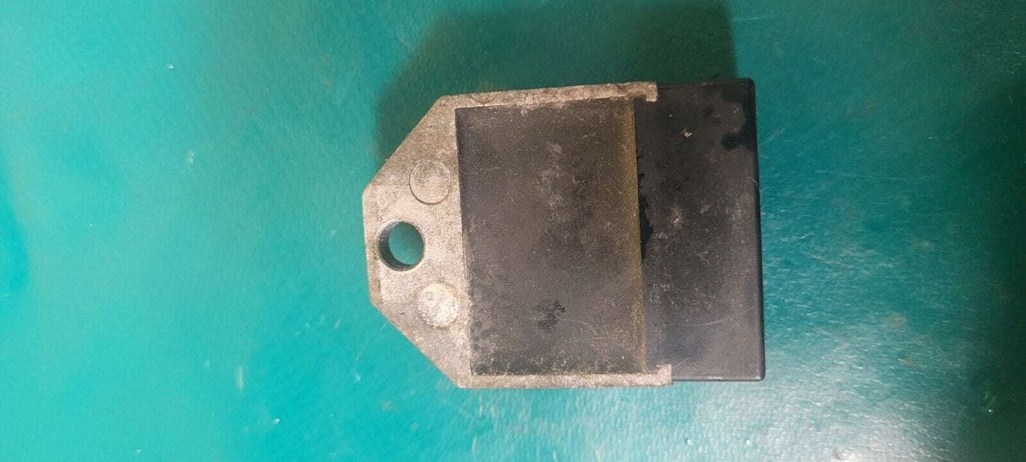 Régulateur KAWASAKI 125 eliminator 1999