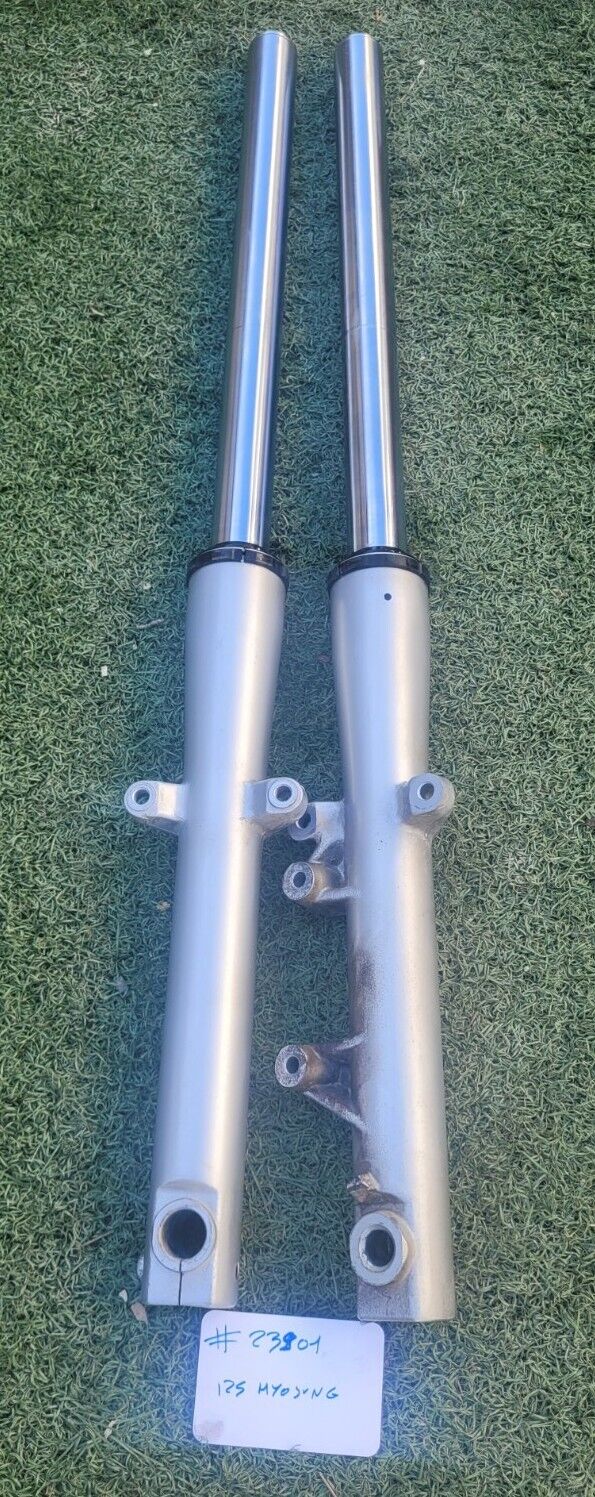 Fourche HYOSUNG GV 125 Aquila 06 (23901)
