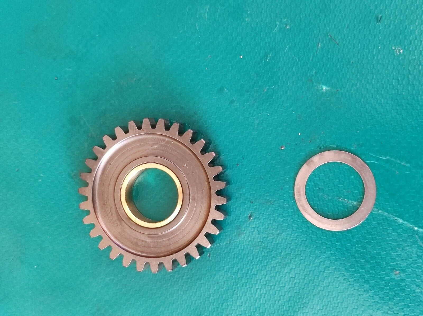 Engrenage entre roue libre de démarreur et pignon sur vilo KTM 450 EXC f 2008