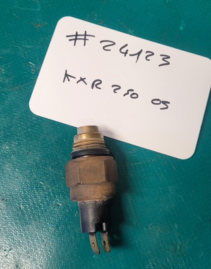 Capteur Température Sur Radiateur KYMCO 250 Kxr 2005 (24123 )