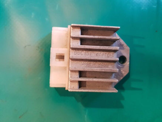 Régulateur DUCATI 01983481 GAS GAS 250 EC de 1998