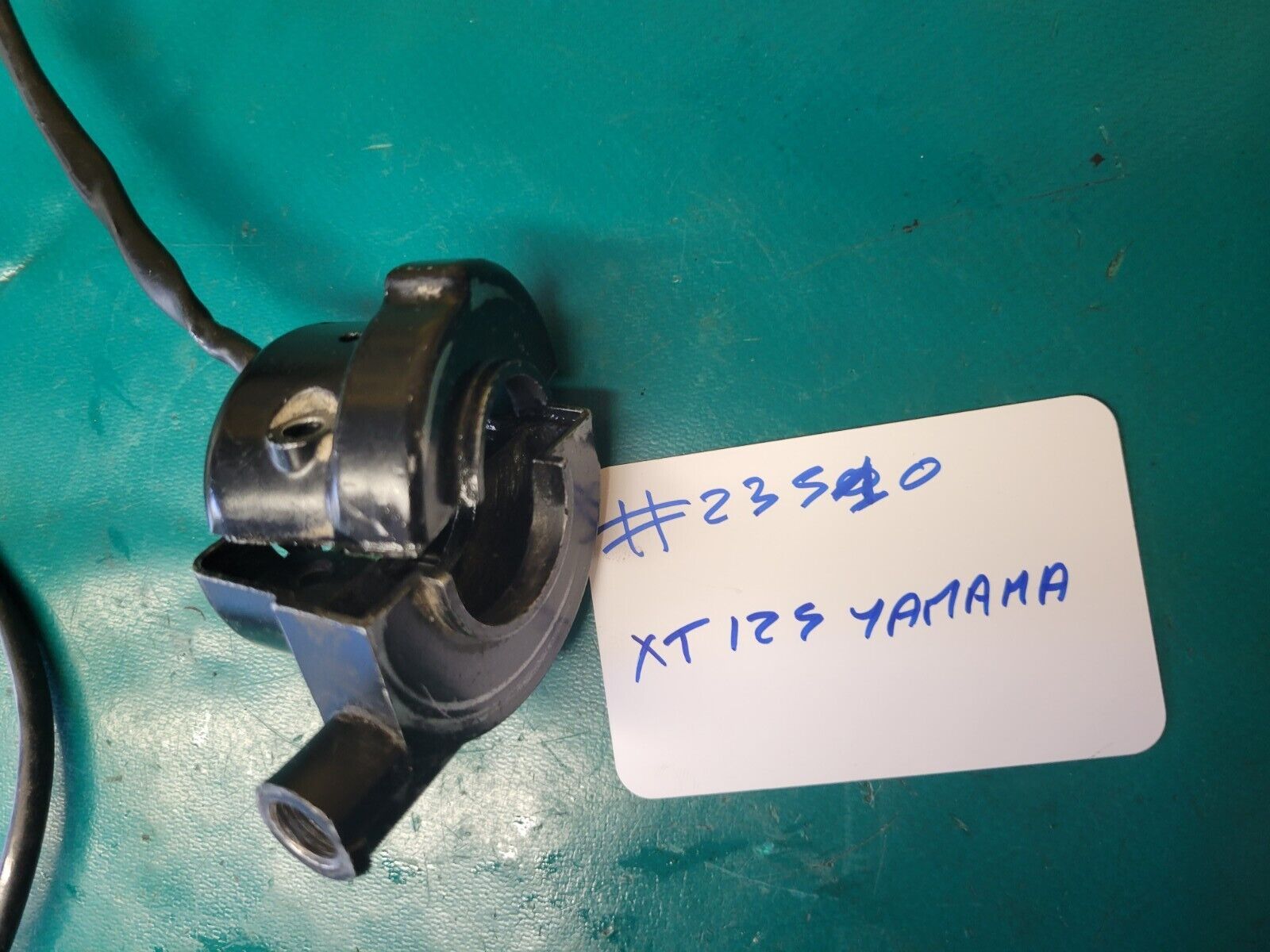 Commodo Stop Côté Droit Yamaha 125 XT 12V 3YU 1993 (Rf #23510)