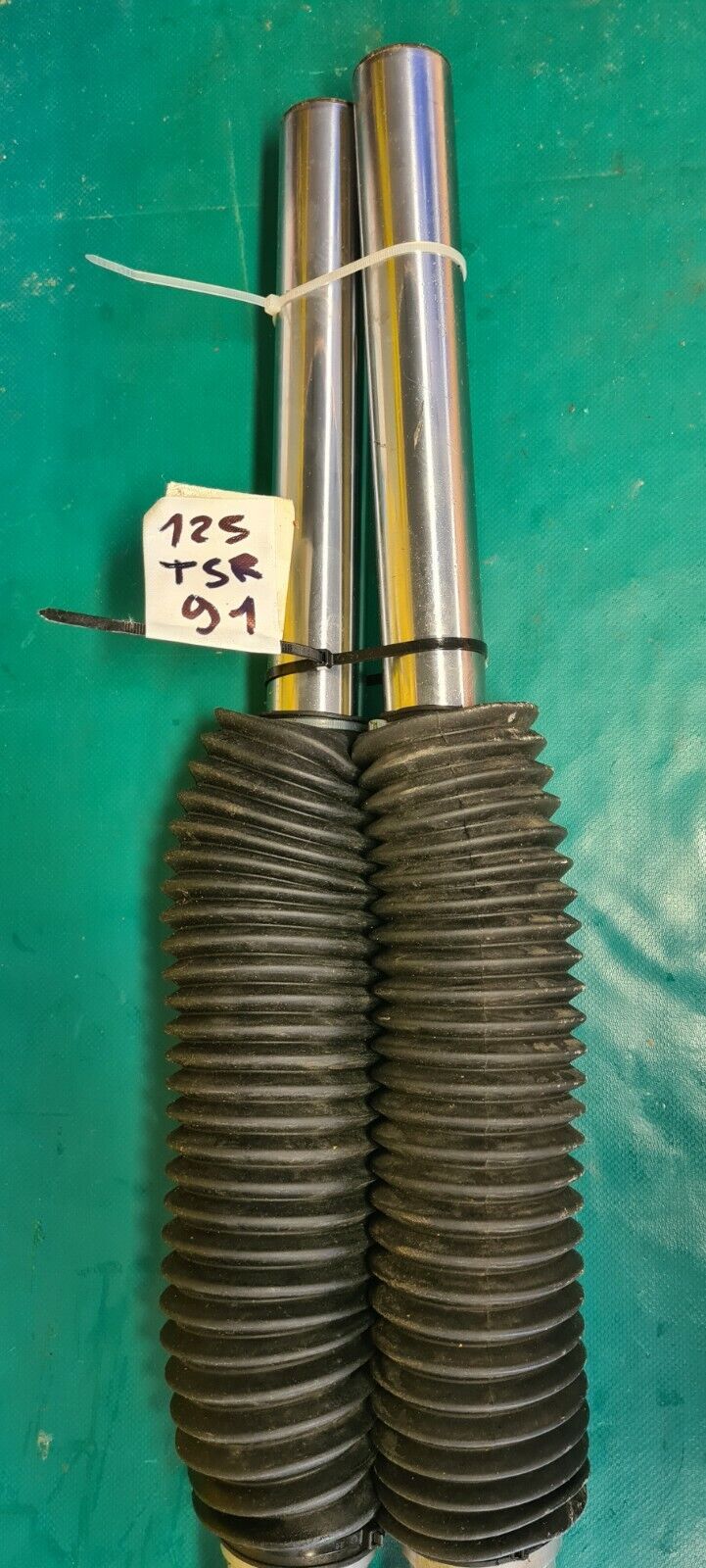 Fourche Suzuki 125 TSR 1991 (code pe) Diam 41