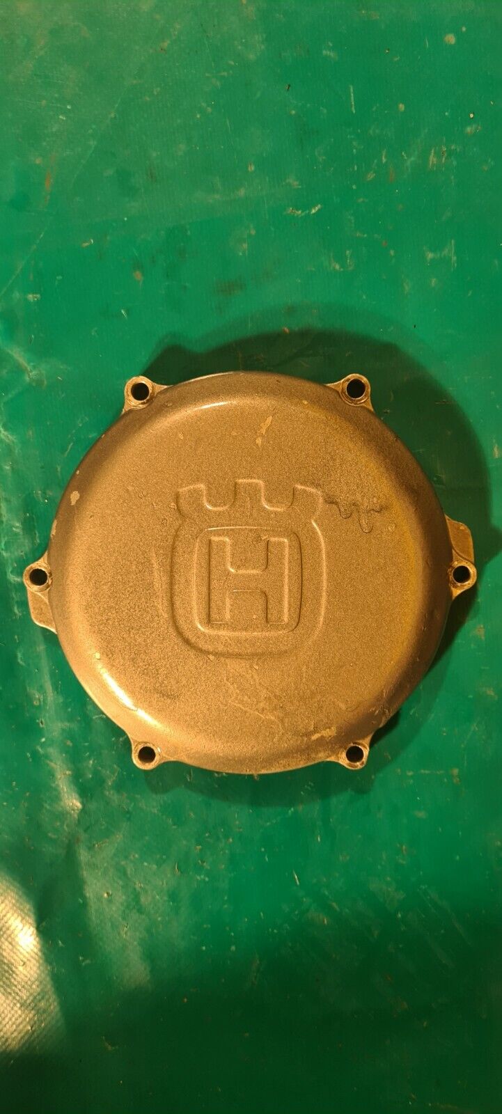 Carte l'extérieur côté embrayage HUSQVARNA 250TC 2010 (cross 4T)