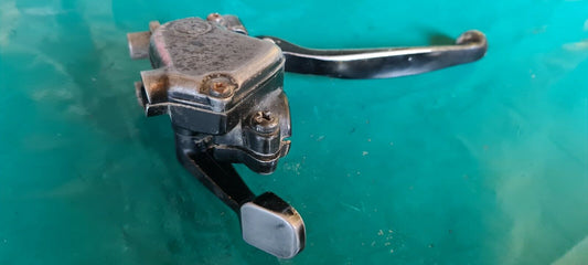 Cocotte de freinage avec gachette d'accélérateur aeon 50 minikolt 2007