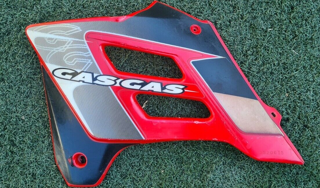 Ouïe gauche deco stock 400 GASGAS VTREC400FS 2002