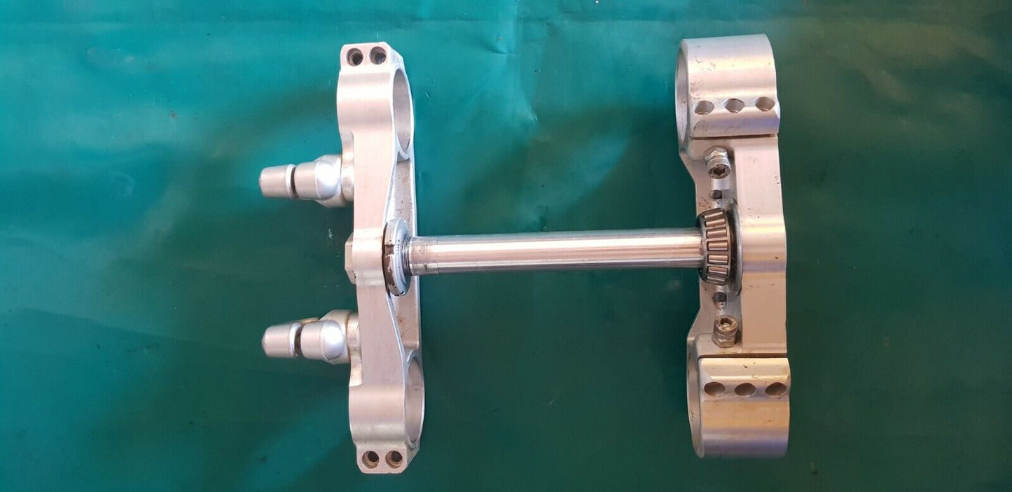 tes de fourche avec pontets de guidon 125 Gas Gas MC 2002
