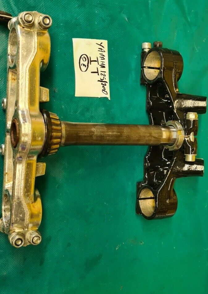 T de fourche 125 200 YAMAHA IT (code pe)