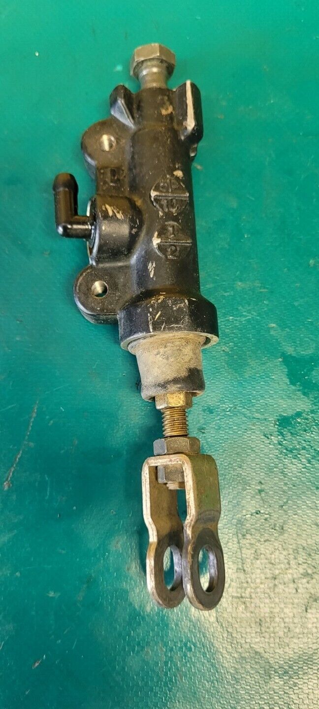 Maître cylindre de frein arriere brembo 510 te Husqvarna 2006