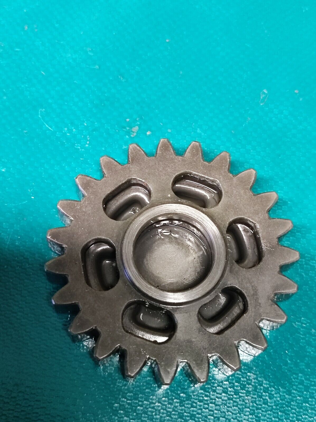 Engrenage rocher vers cloche d'embrayage 450 Suzuki RMZ 2005