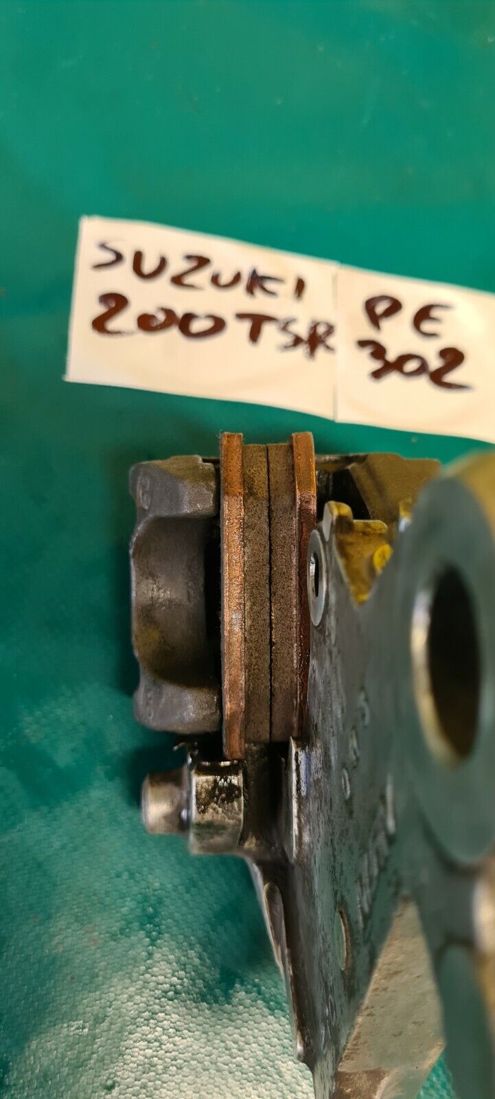 Étrier de frein arriere Suzuki 200 TSR (code PE302)