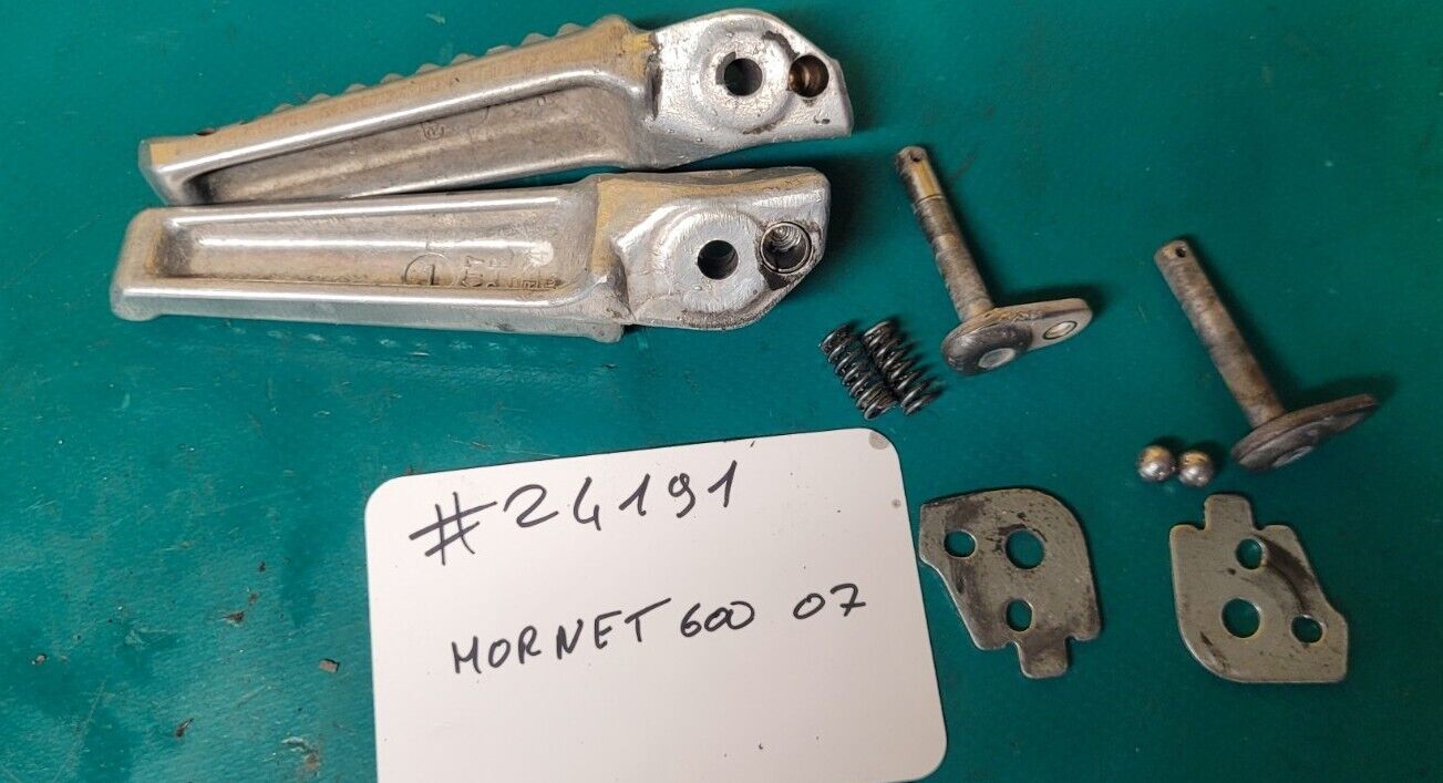 Cale Pieds Arrières Passage HONDA 600 Hornet 2007 Modele Injection (24191)