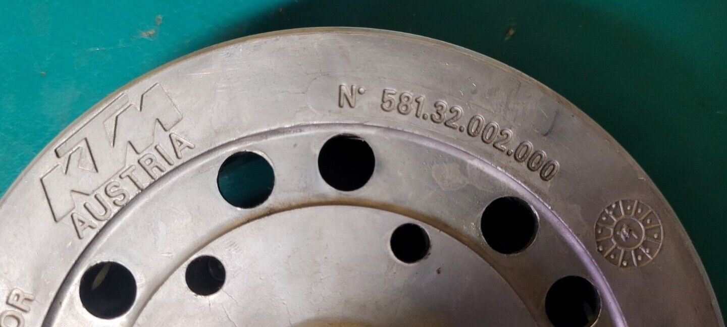 Noix D Embrayage 300 EXC KTM 2006 (24007)