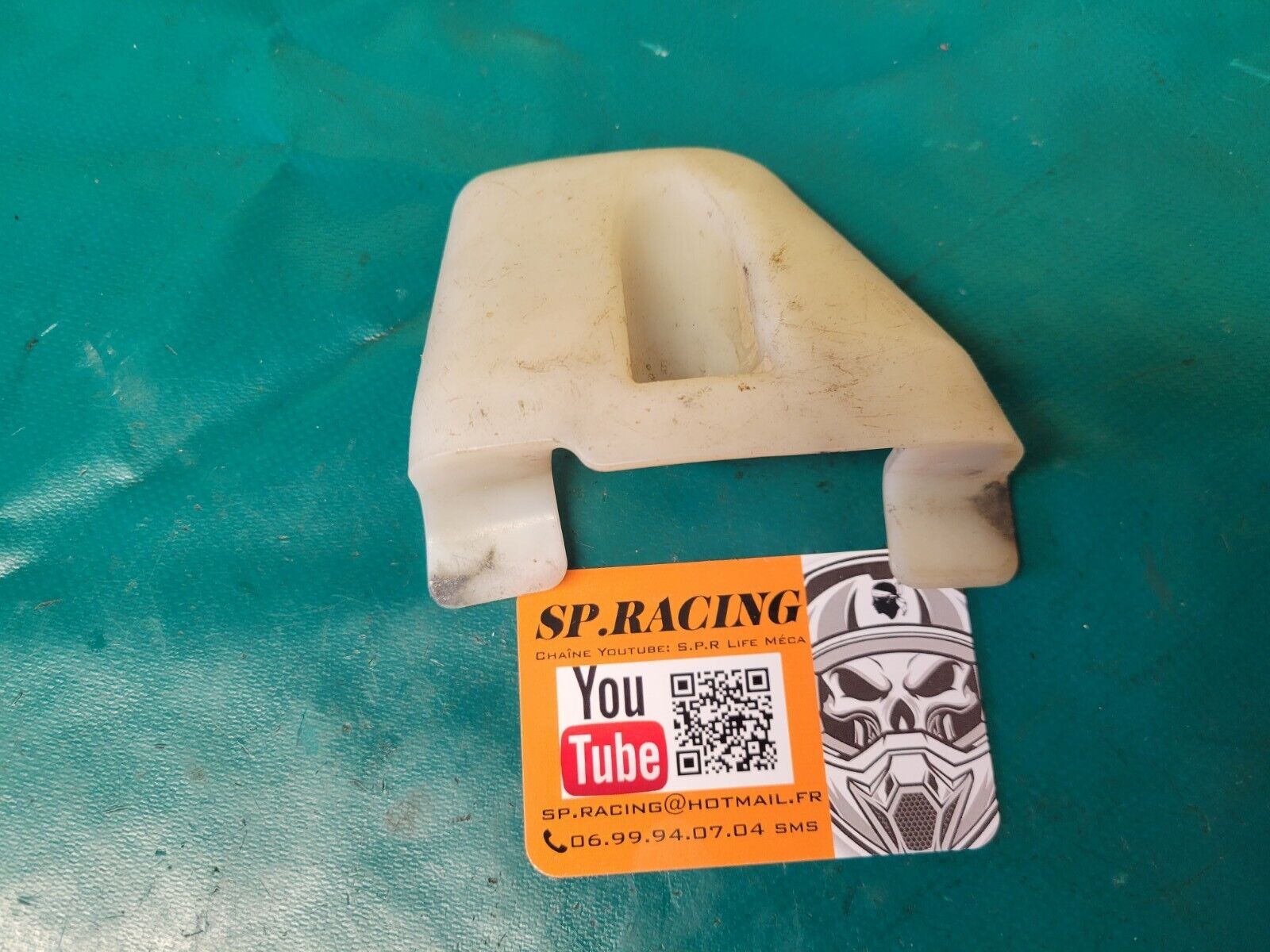 Petit Carter Moteur Avant Inférieur Honda 250 CRF 2005 (#23547)