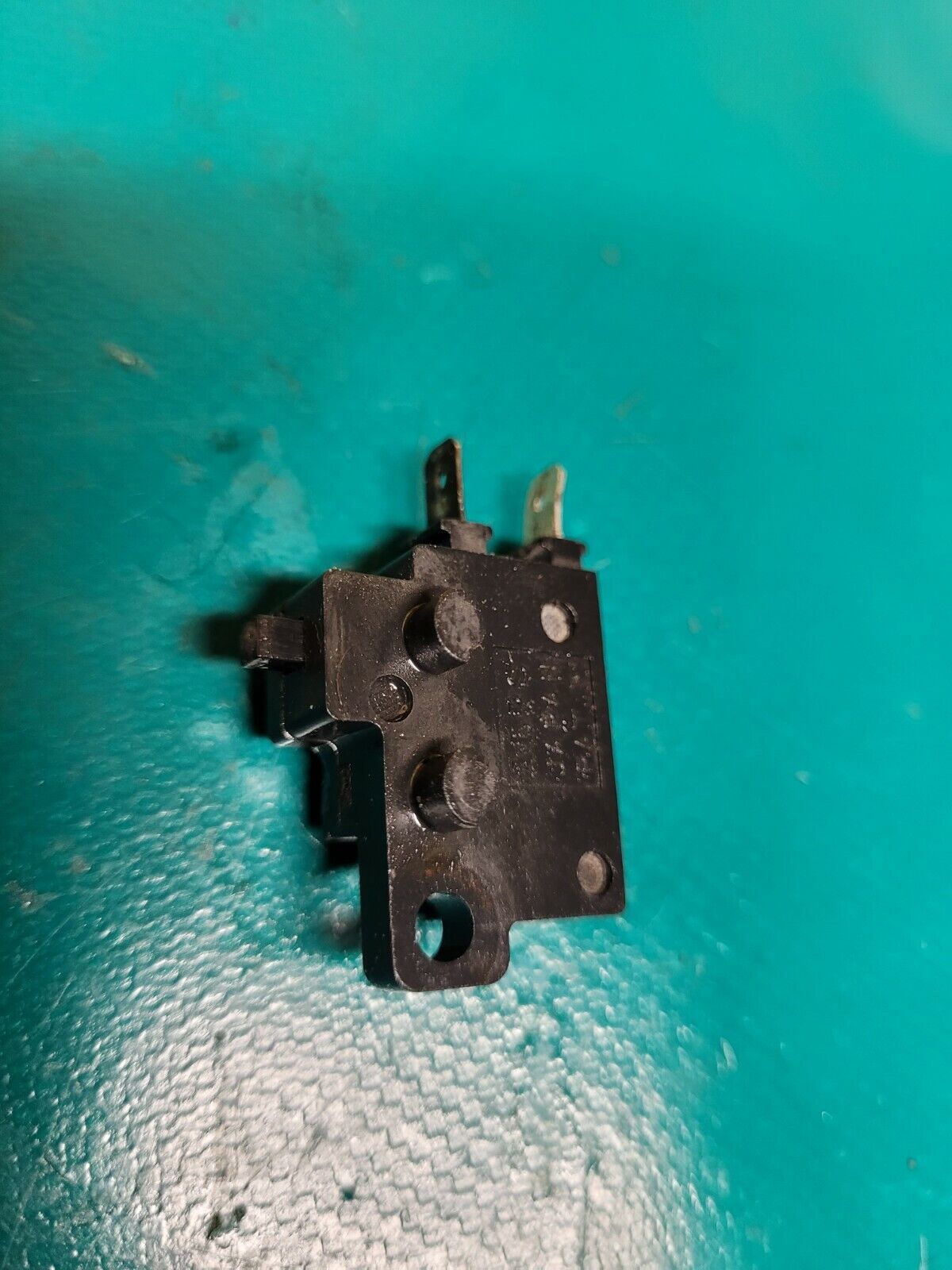 Contacteur de feux stop levier de frein avant HONDA NSR 50 1988