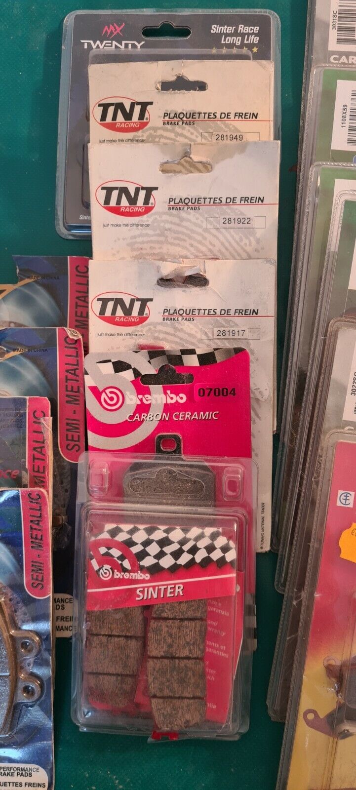 21 jeux de plaquettes: CL BREMBO KYOTO TNT jitsie ferodo (code PE211)