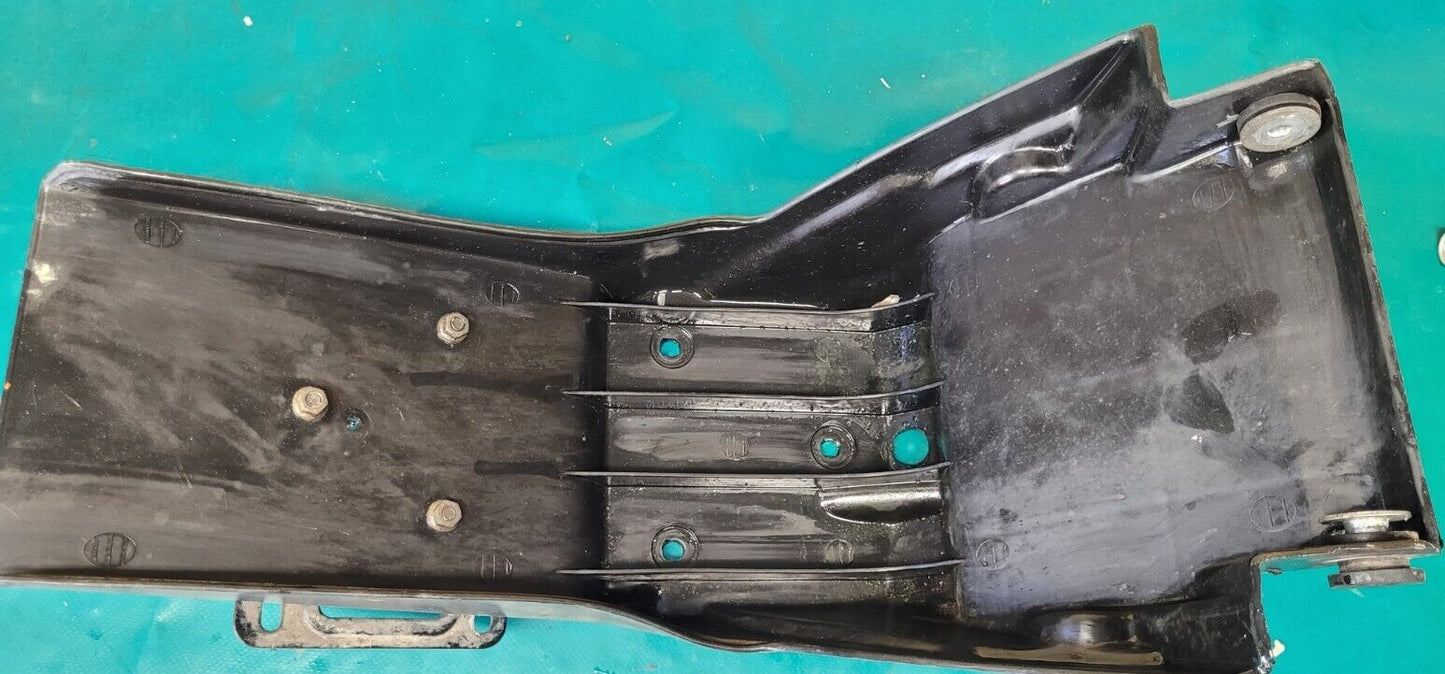 Bavette support feu arrière YAMAHA 125 DT lc modele 10V