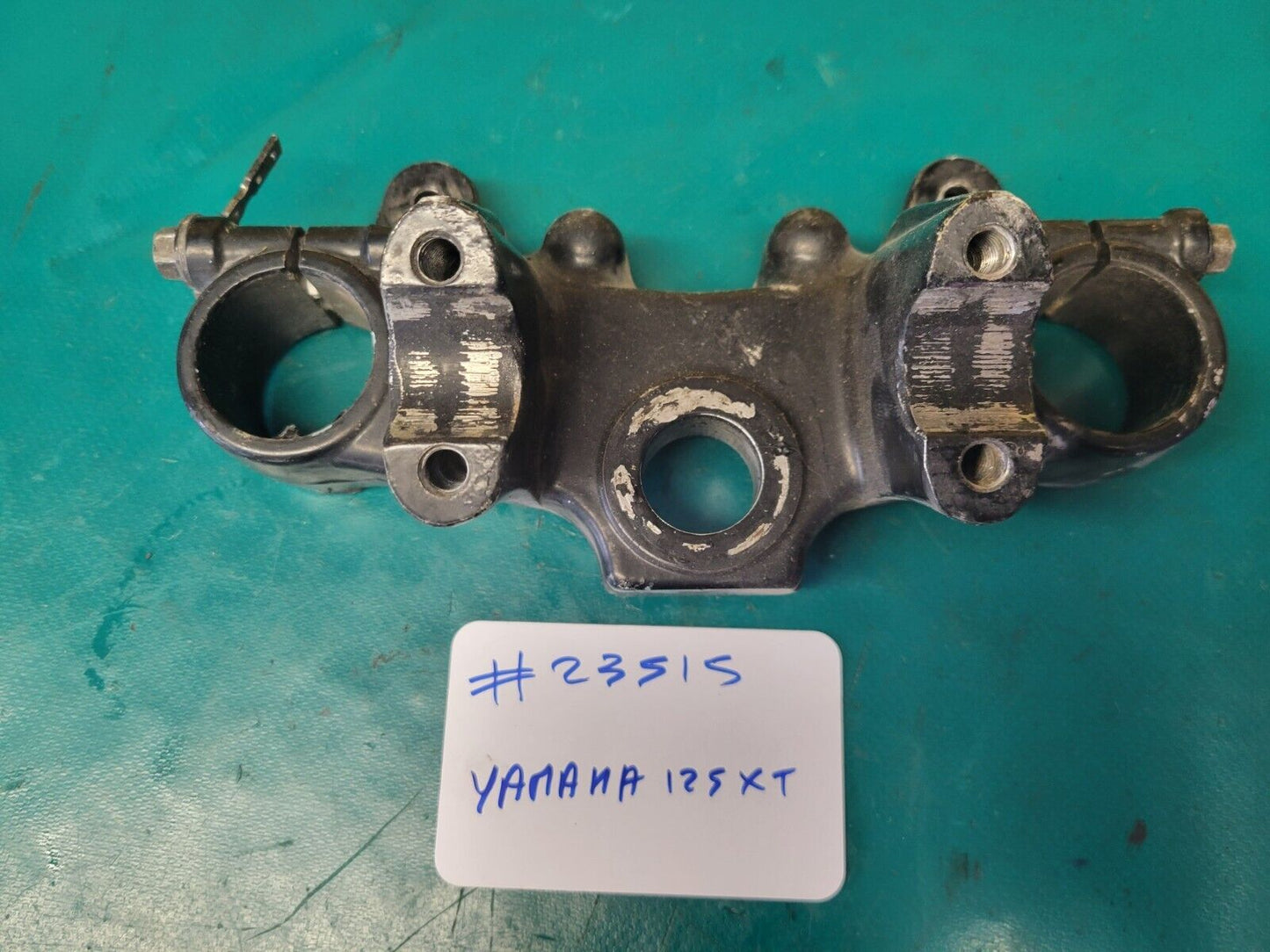 T de fourche supérieur Yamaha 125 XT 12V 3YU 1993 (Rf #23515)