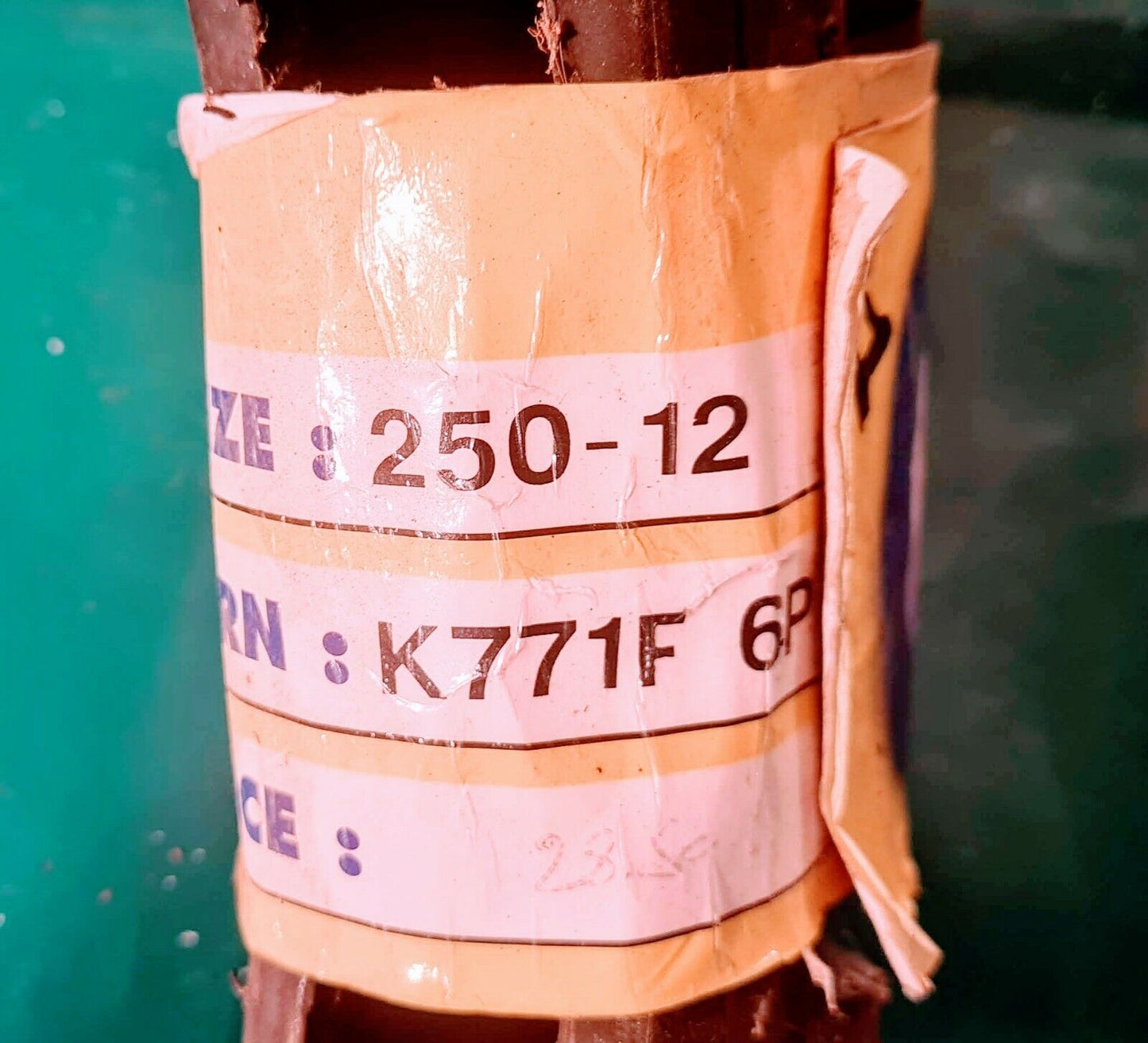 Pneu KENDA 2.50 12pouces voir photo (jo 1A)