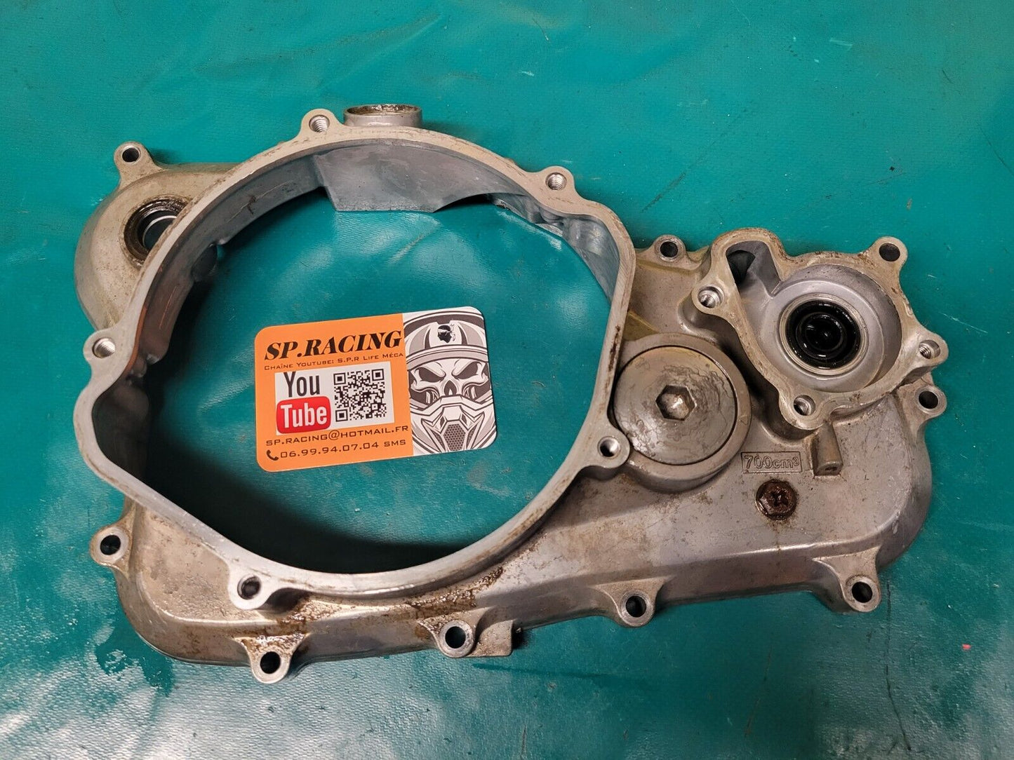 carter creux côté embrayage pompe à eau  Honda 250 CRF 2005 (#23558)