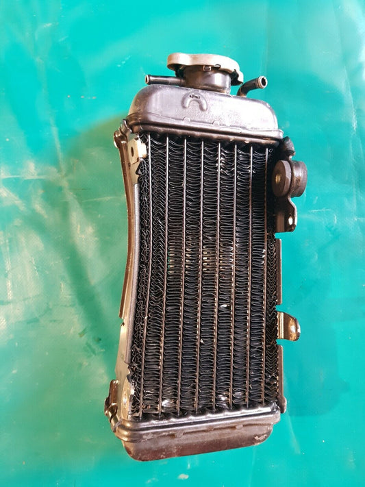 Radiateur côté avec bouchon YAMAHA 125 YZ de 1989