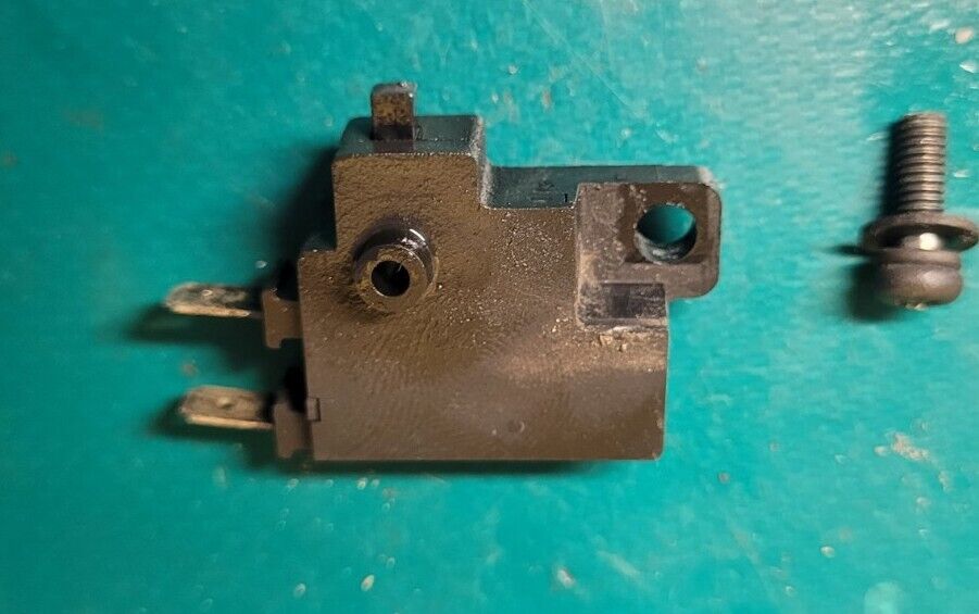 Contacteur De Frein Avant HONDA  600 Hornet 2007 Mod Injection (24157)