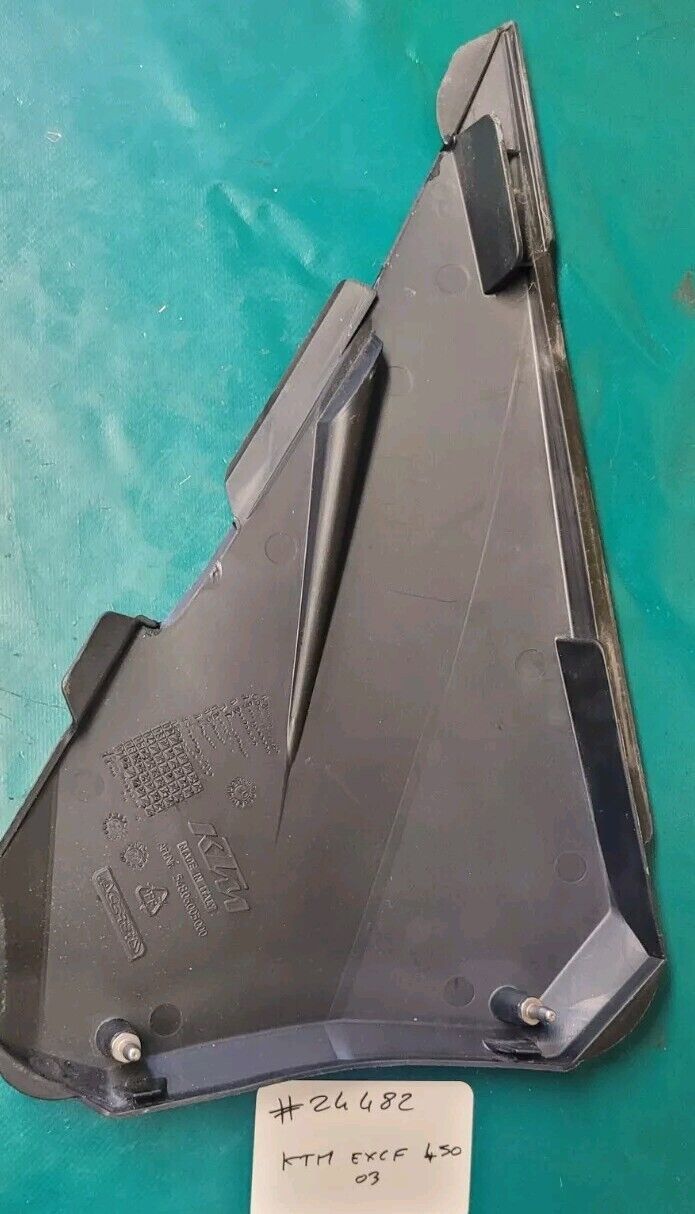 Cache Fermeture Boîte À Air 54806003000 KTM 450 EXCF 2003 (24482 )