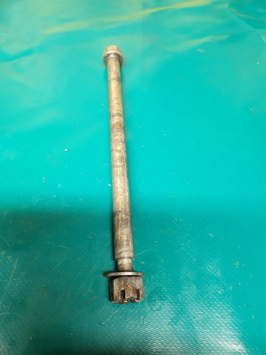 Axe de roue avant YAMAHA 125 DT lc modele 10V