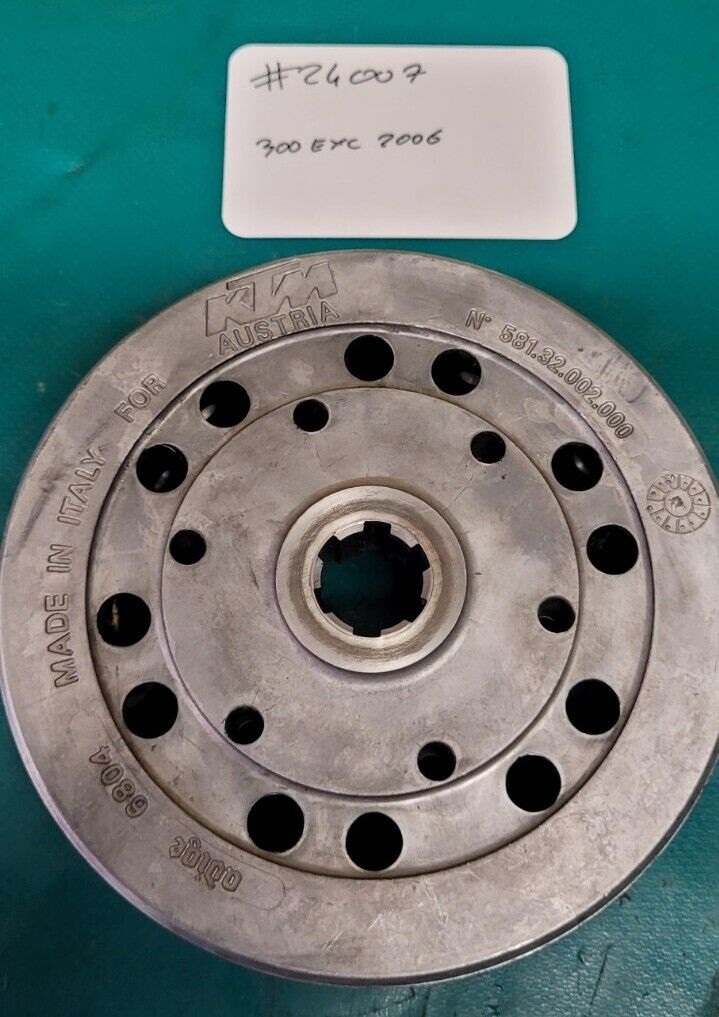 Noix D Embrayage 300 EXC KTM 2006 (24007)