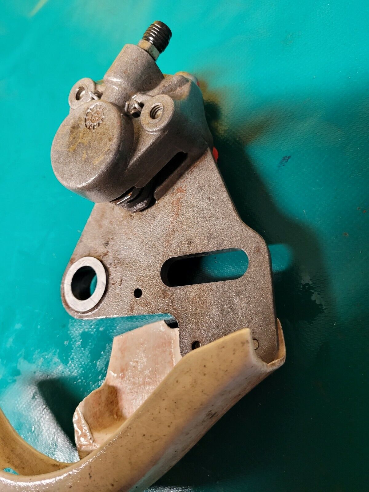 Étrier de frein arriere AJP avec carter scorpa 280 easy 1998