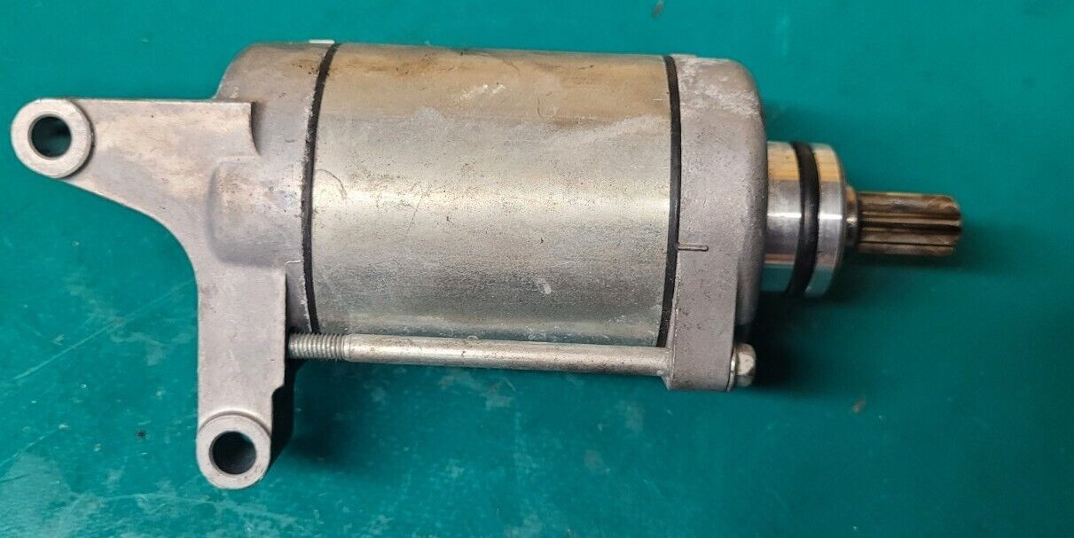 Démarreur 600 Hornet 2007 Injection (24220)