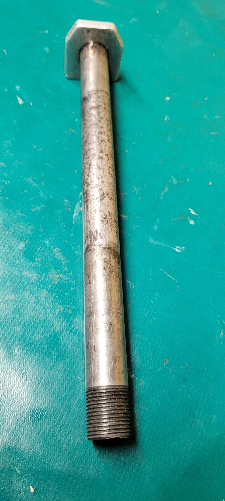 Axe De Roue Arriere KTM sting 125 1996 (Idem Dt)