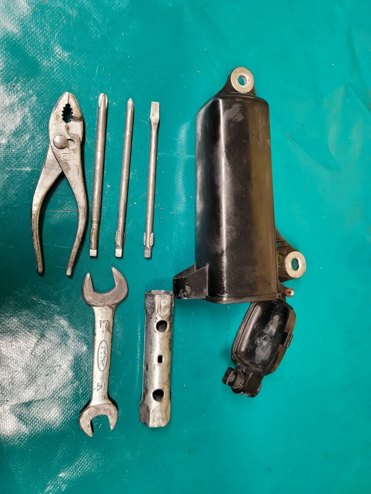 Boîte à outils 125 Honda transcity NX 1997