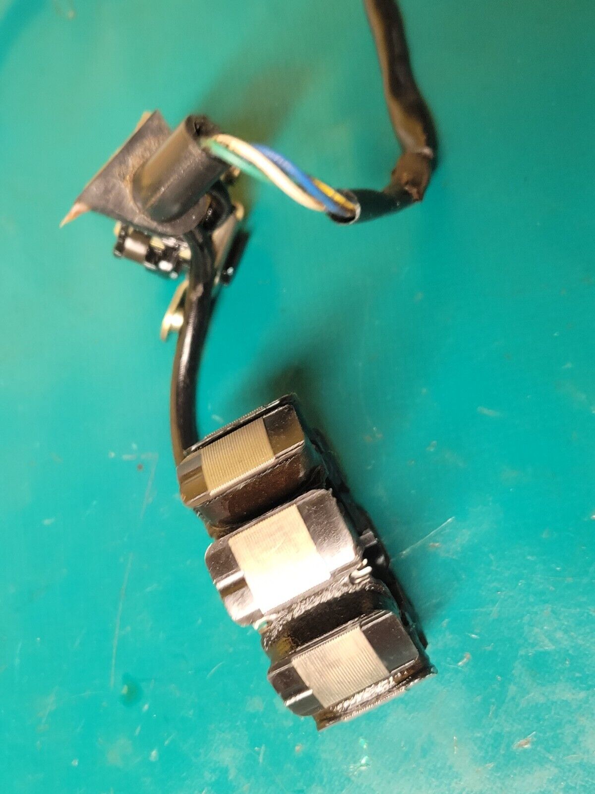 stator D'allumage Avec Doigt Honda 250 CRF 2005 (#23590)