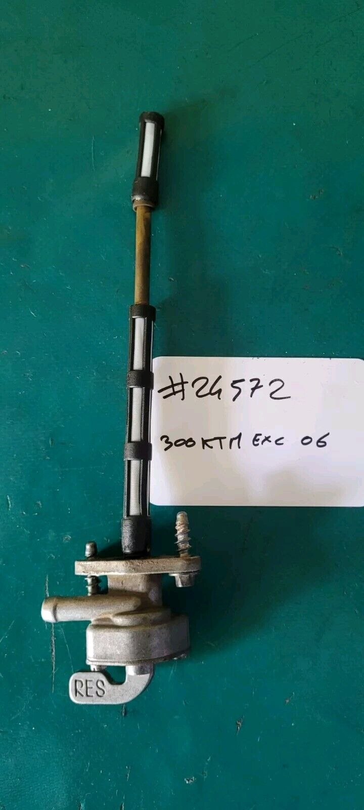 Robinet D'essence Sur Réservoir KTM 300 EXC 2006 (#24572)