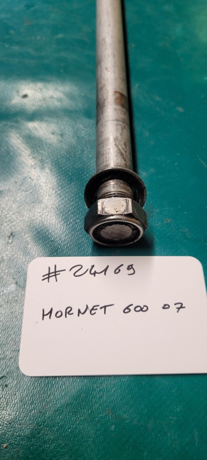 Axe De Roue Arrière HONDA 600 Hornet 2007 Modele Injection (24169)