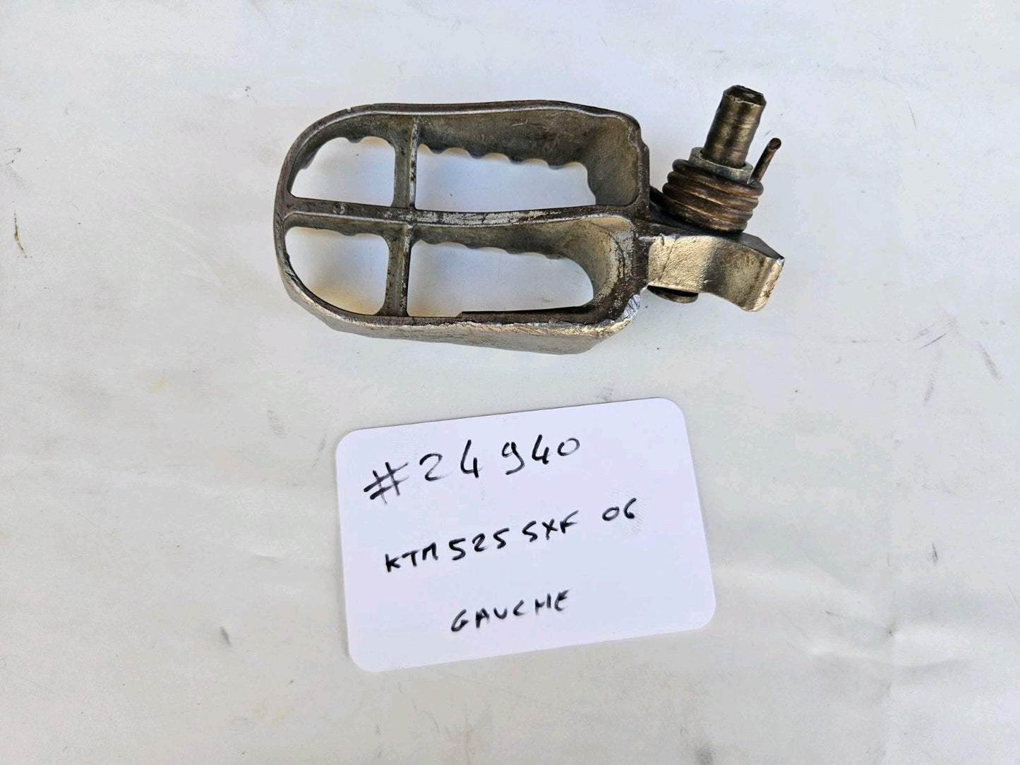Cale-pied Origine Côté Gauche 525sxf KTM 2004 2005 (#24940)