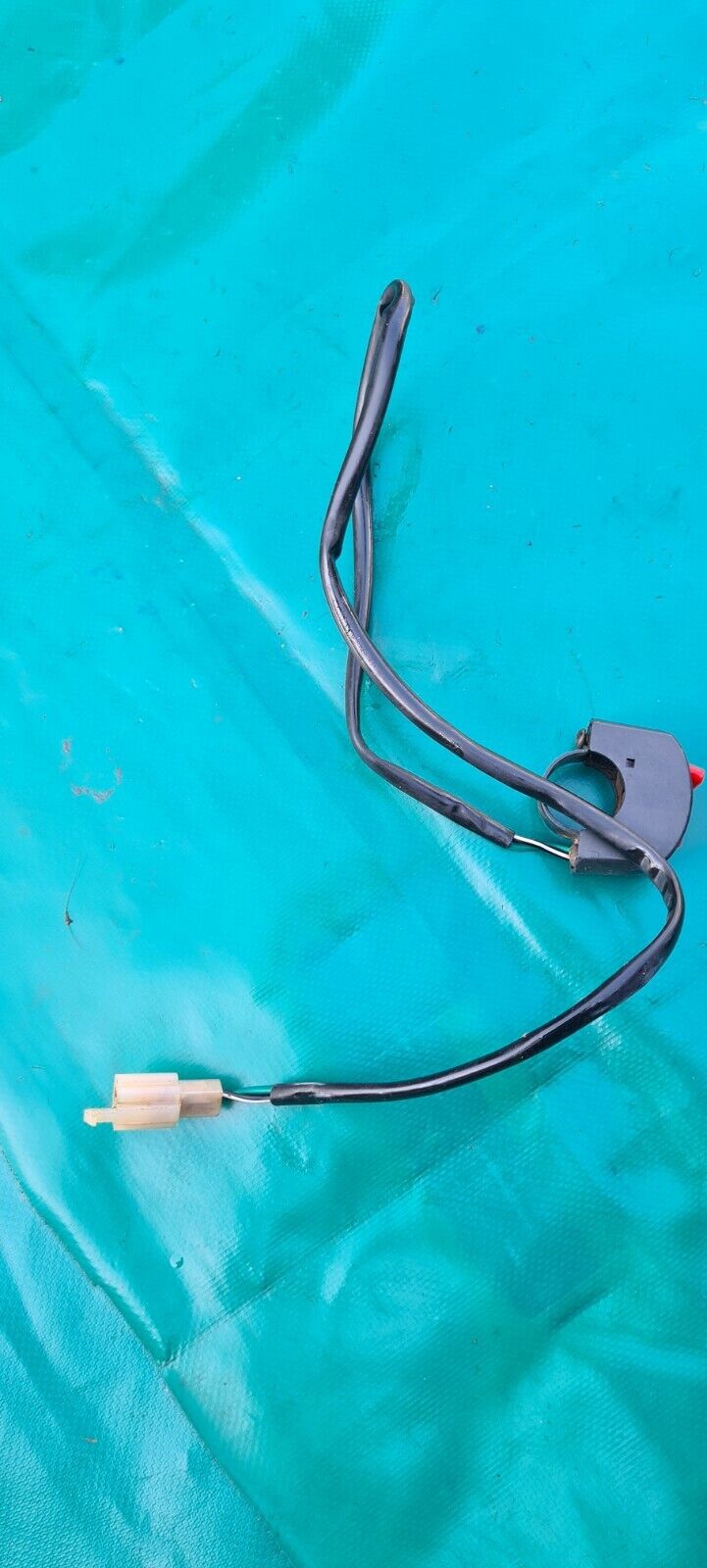 Contacteur stop 88 YCF 2010