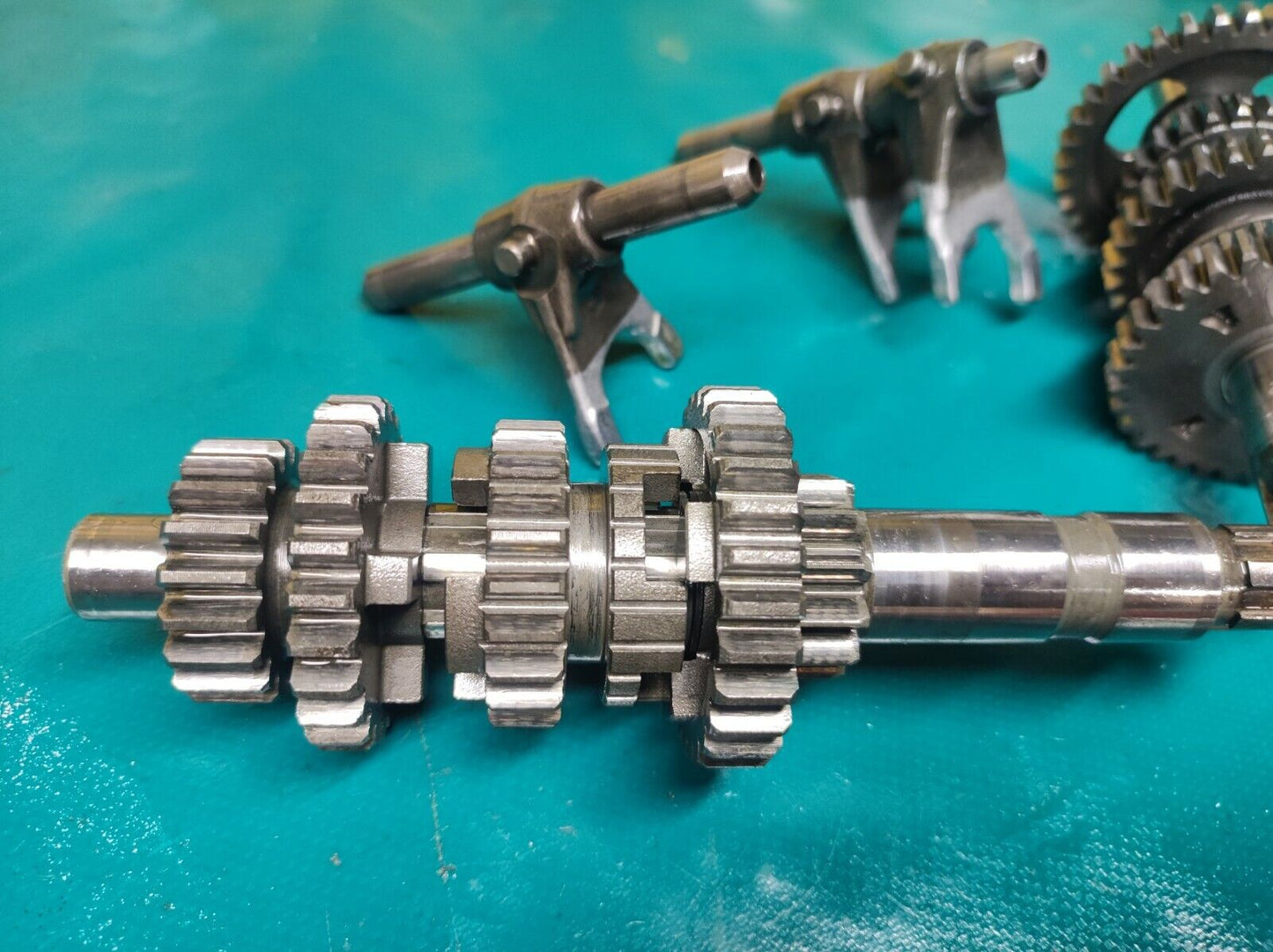 Boîte à vitesse complète avec kit fourchettes YAMAHA 125 XT modele 12V