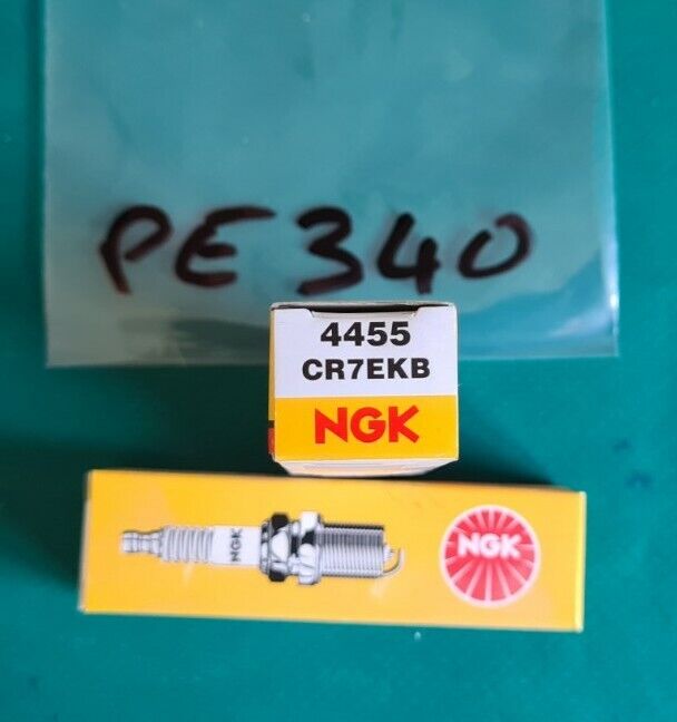 Lot de 2 bougies cr7ekb 4445 voir photo (PE340)