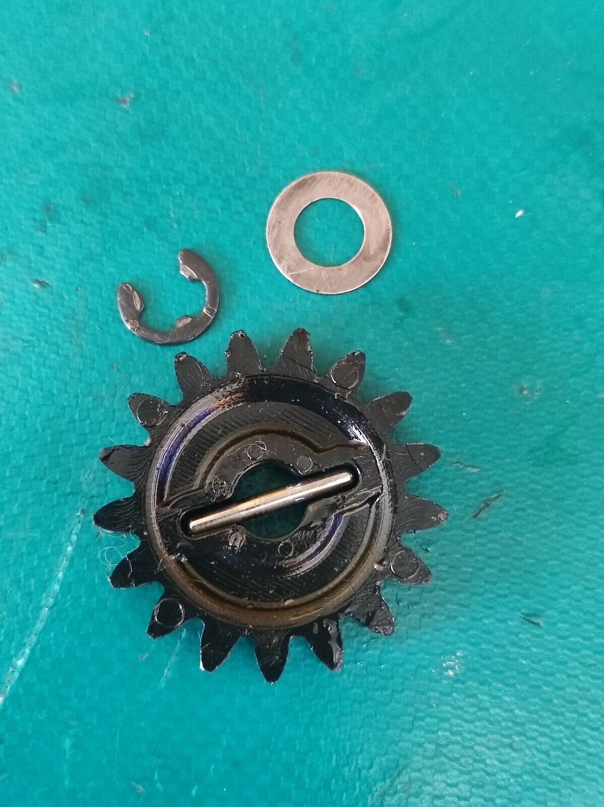 Engrenage situé sur pompe à huile KTM 450 EXC f 2008