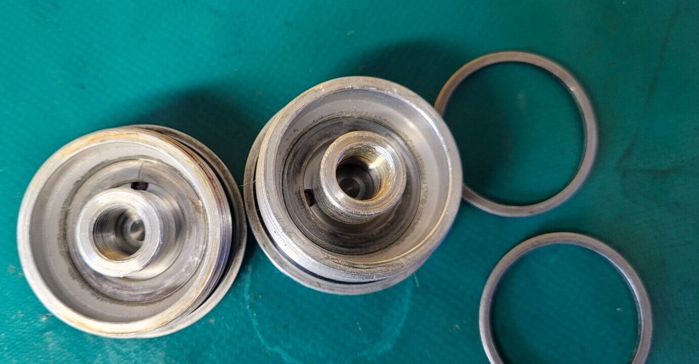 Bouchons De Fourche Superieur (Fourche Tube D41) 125 KX 1989 Kxfe (23888)